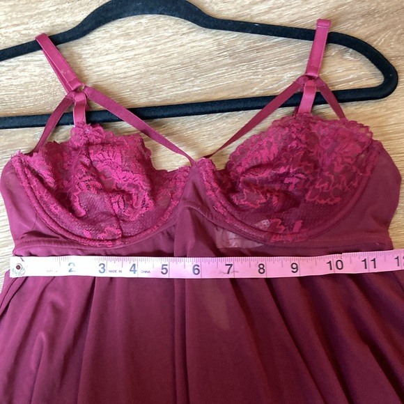 Maidenform 32C Burgundy, sexy lingerie with lace top and cheer bottom - Picture 8 of 12